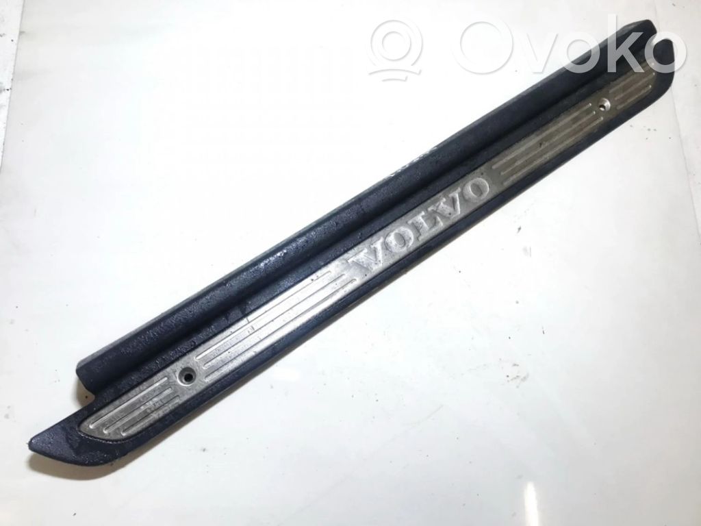 Volvo S40, V40 Garniture marche-pieds avant 