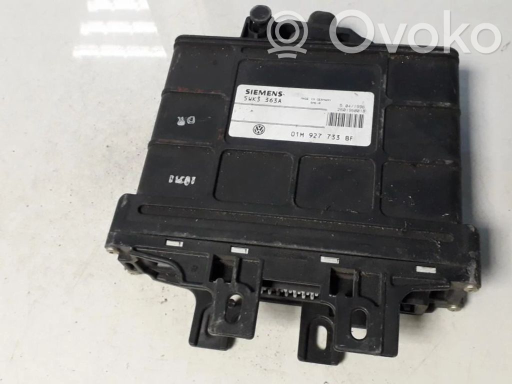 Volkswagen PASSAT B4 Centralina/modulo del motore