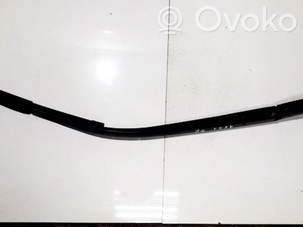 Honda CR-V Front wiper blade arm 