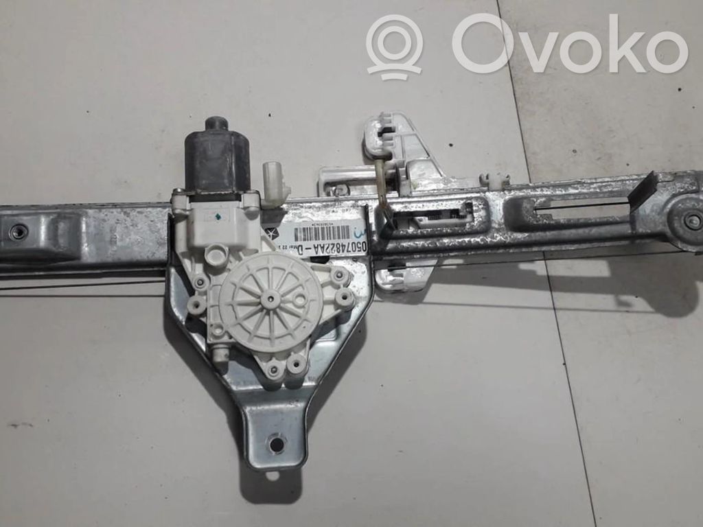Regulador con motor de la ventanilla de la puerta corredera   05074822AAD,05074822AAD,05074822AAD,05074822AAD