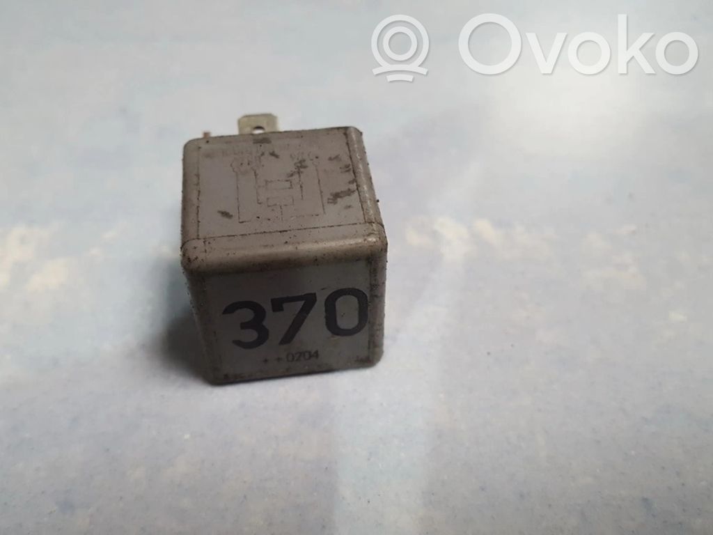 Otros relés   8D0951253,V23134J52X300,8D0951253,V23134J52X300,V23134J52X300