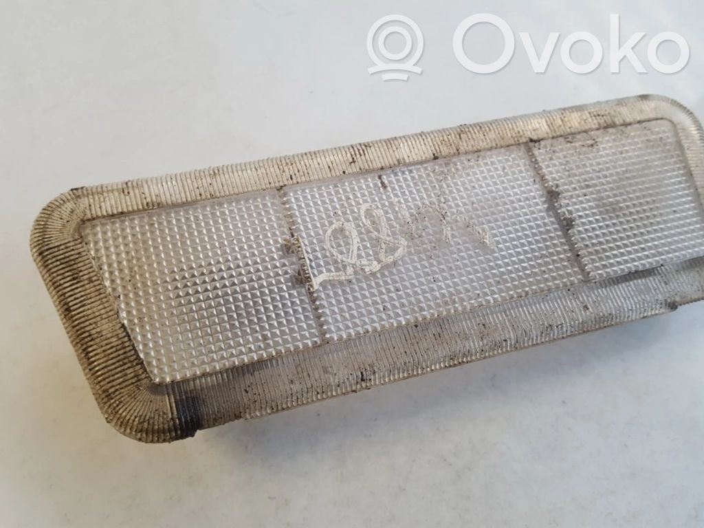 Etuistuimen valo   90460774,90460774