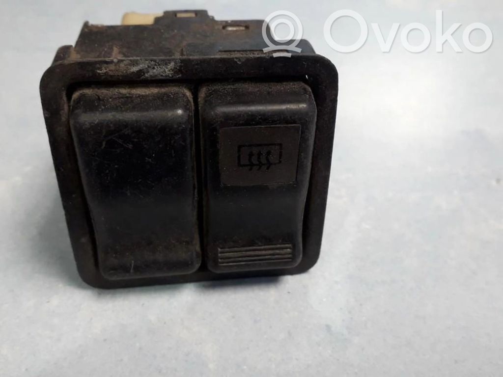 Toyota Corolla E110 Przycisk / Przełącznik ogrzewania szyby przedniej / czołowej 