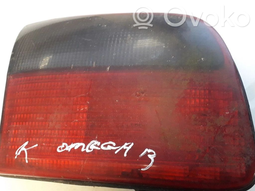 Opel Omega B1 Takaluukun takavalot 