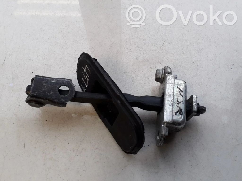 Etuoven pidätin   80440JD00A,80440JD00A