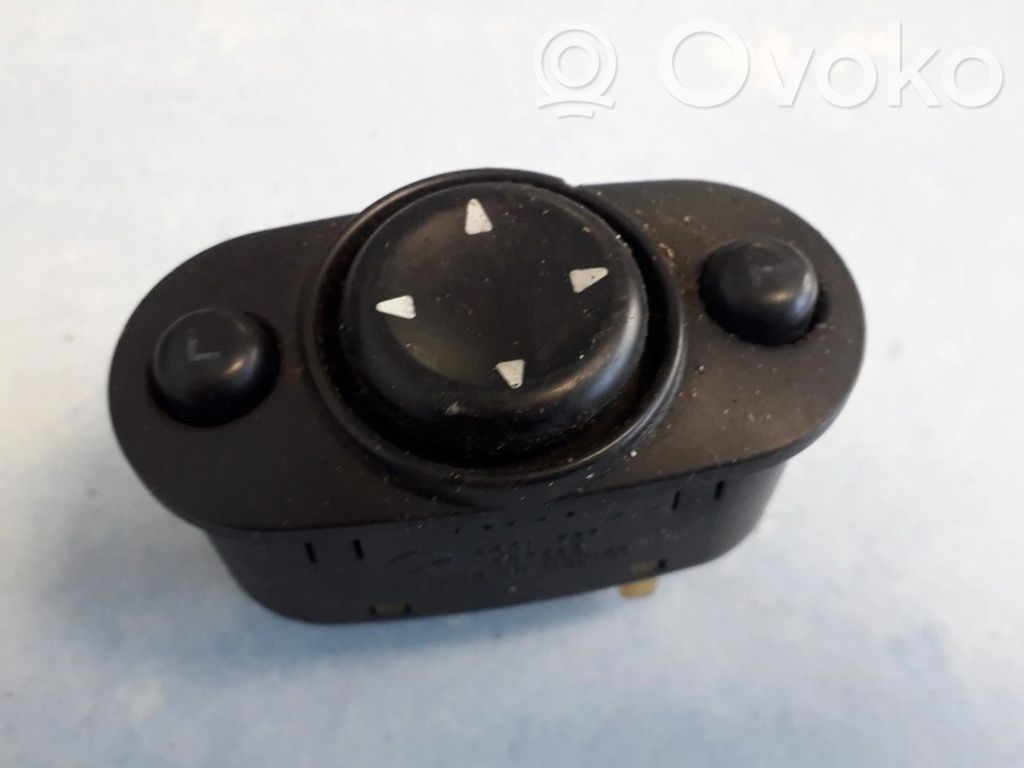 Chrysler New Yorker Wing mirror switch 