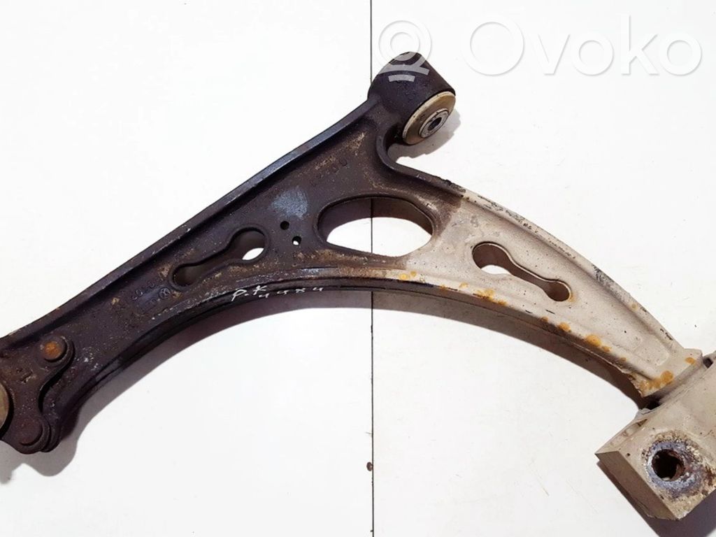 Volkswagen Touran I Braccio di controllo sospensione anteriore inferiore/braccio oscillante