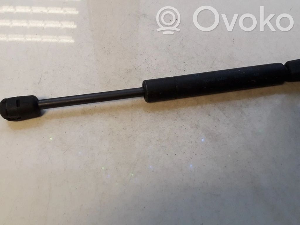 Ford Mondeo Mk III Siłownik maski przedniej 