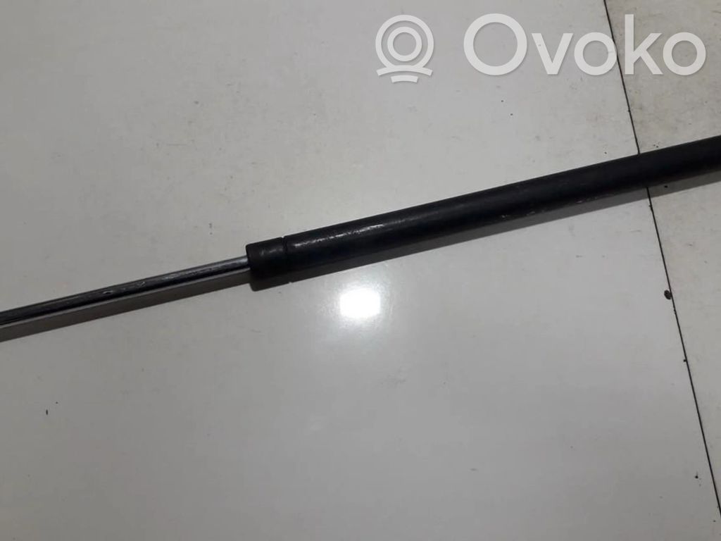 Mitsubishi Galant Vérin de capot arrière