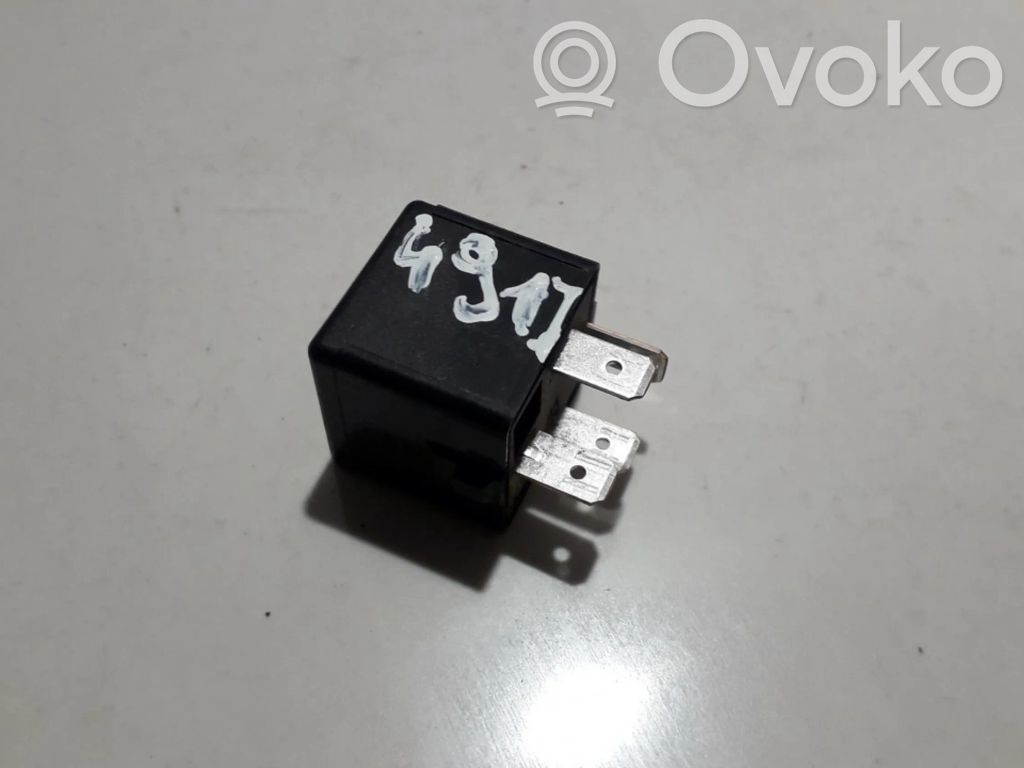 Alte relee   MB953381,MB953381