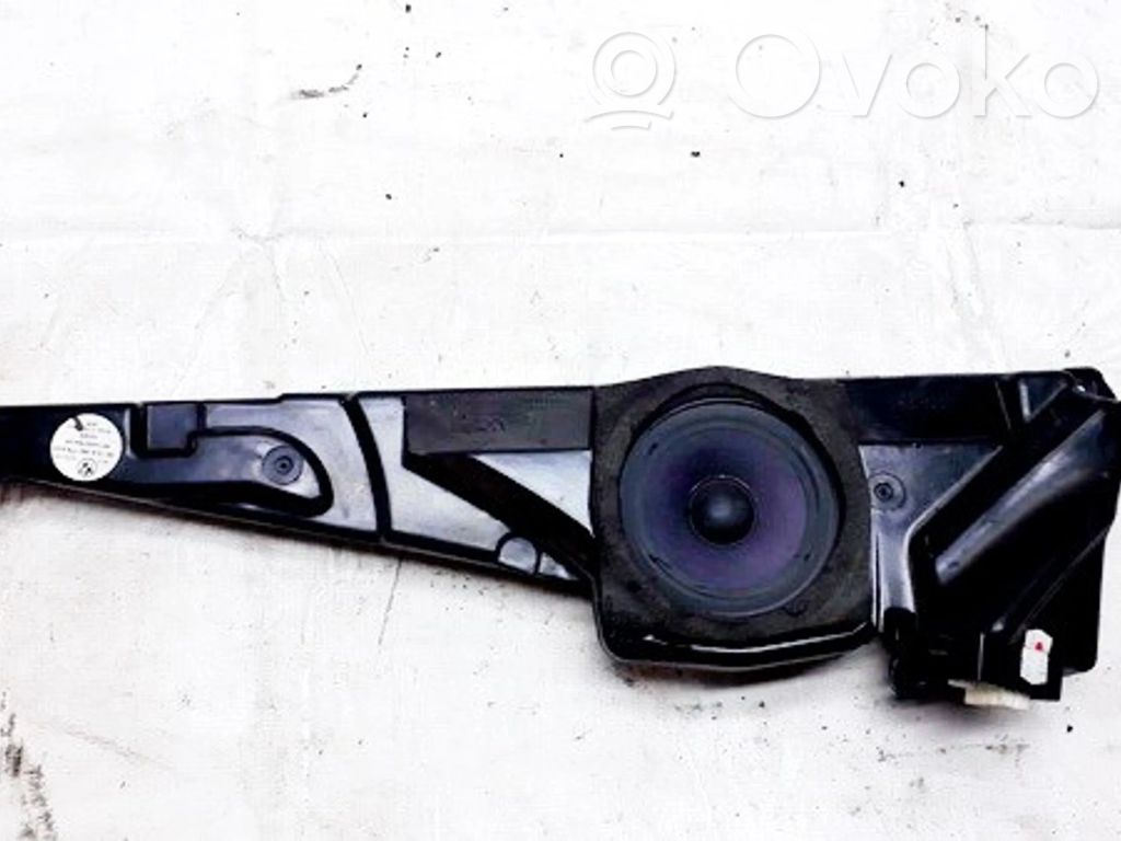BMW 5 E39 Front door speaker 
