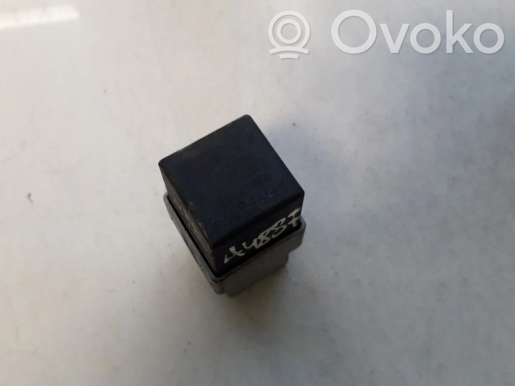 Otros relés   MB953394,MB953394