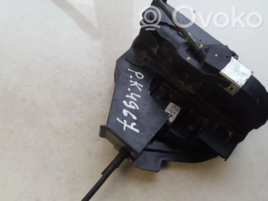 Nissan Juke I F15 Zamek drzwi przednich 