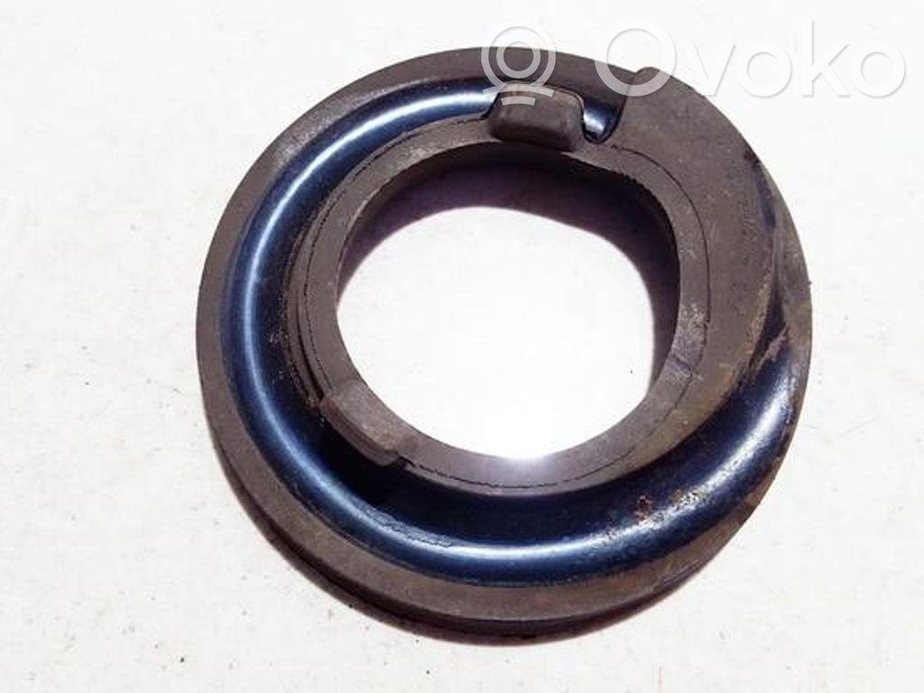 Toyota RAV 4 (XA30) Soporte de goma del muelle espiral delantero