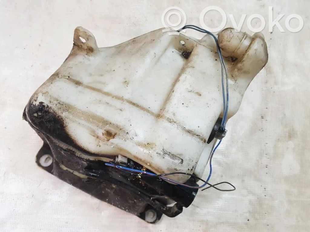Mazda 626 Réservoir de liquide lave-glace 