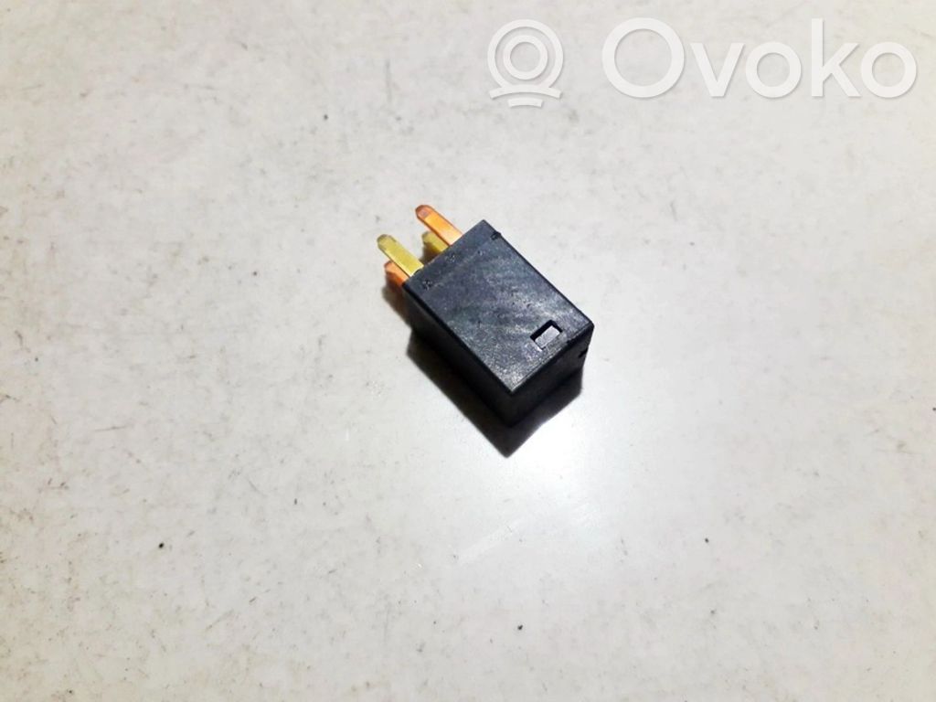 Mitsubishi Grandis Otros relés 