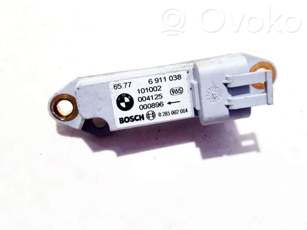 Senzor impact/declanșare airbag   65776911038,0285002064,65776911038