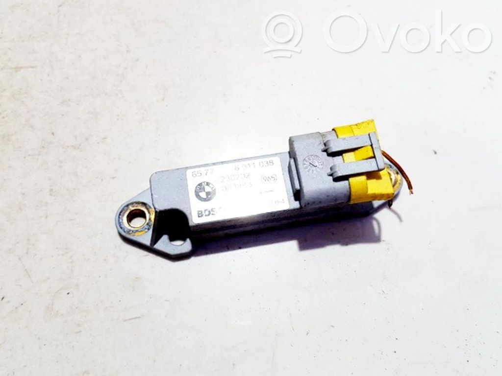 Senzor impact/declanșare airbag   65776911038,0285002064,65776911038