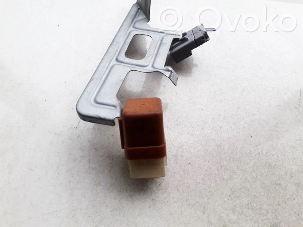 Nissan Almera N16 Muu rele 