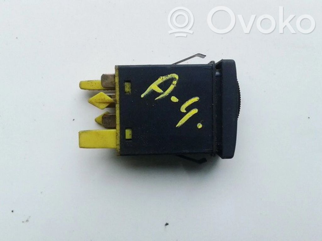 Sumuvalojen kytkin   4D0941563,4D0941563