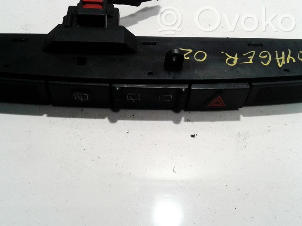 Comutator lumini pericol   04685925AA,76477464,04685925AA,76477464