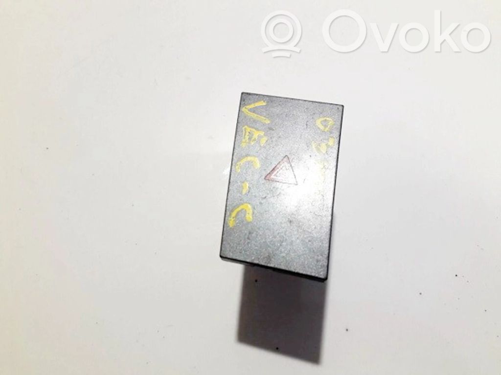 Botón interruptor de luz de peligro   13549909,13138255,13549909