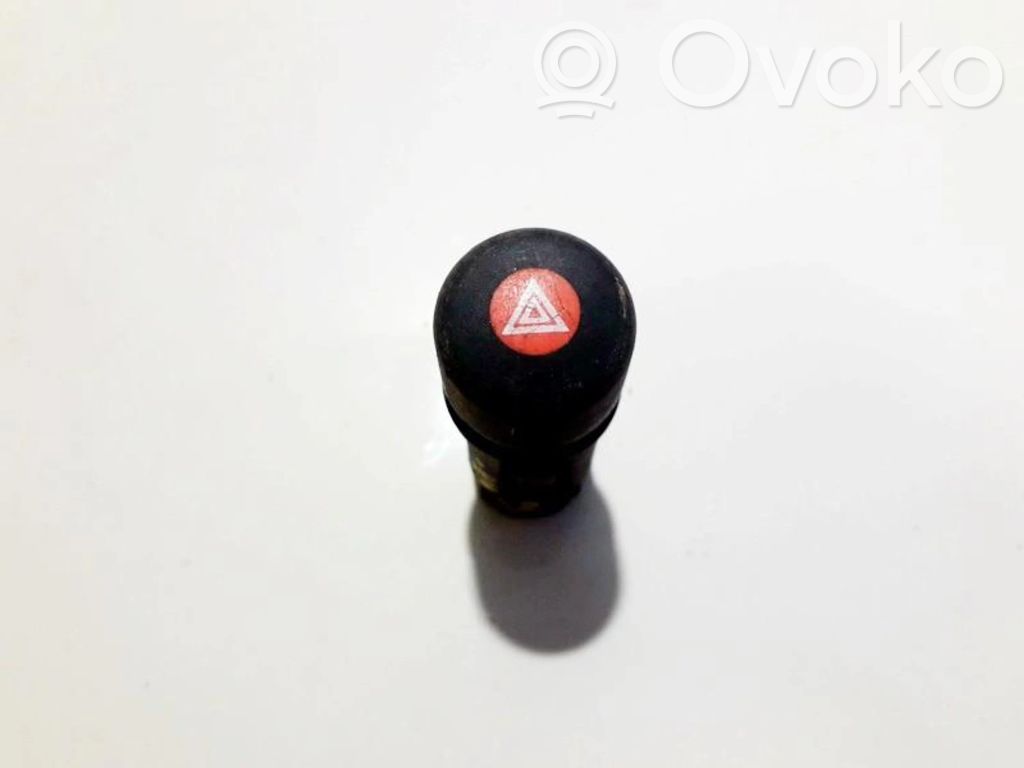 Botón interruptor de luz de peligro   97KG13A350AC,D3L0A,97KG13A350AC,D3L0A