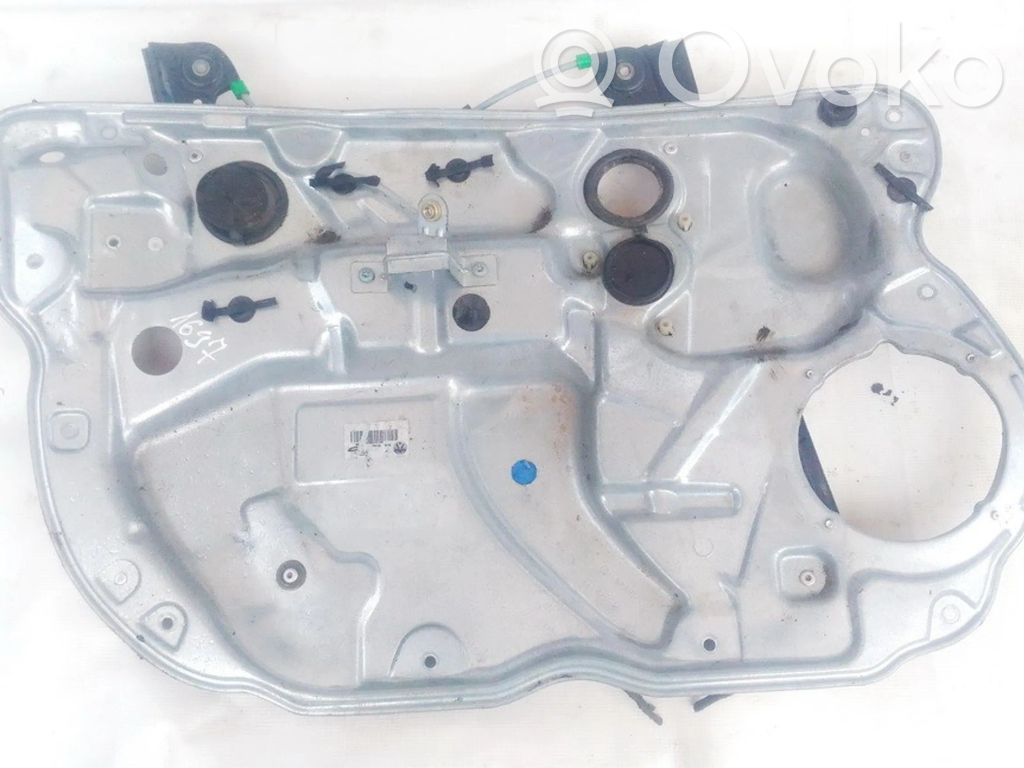 Volkswagen Polo IV 9N3 Regulador con motor de la ventanilla de la puerta corredera 