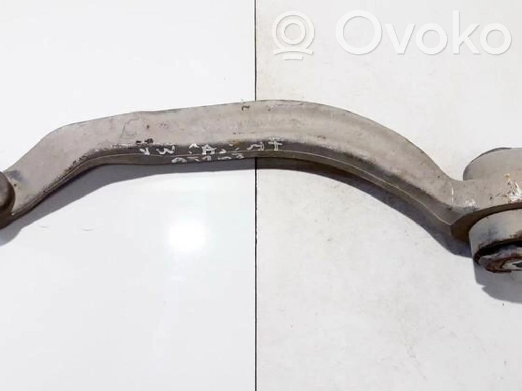 Volkswagen PASSAT B5 Braccio di controllo sospensione anteriore inferiore/braccio oscillante