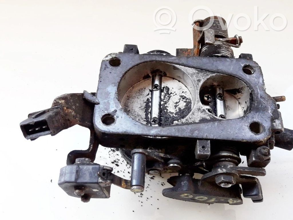 Audi 100 S4 C4 Droselinė sklendė 