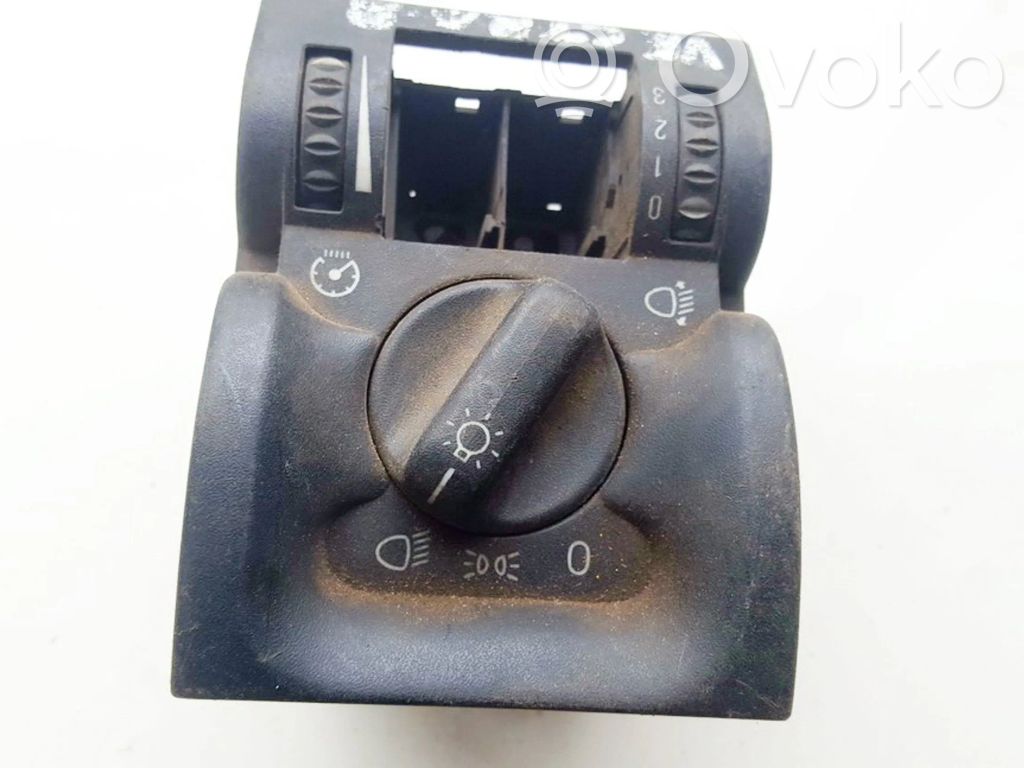Valokatkaisija   90504968,90569814,90504968,90569814