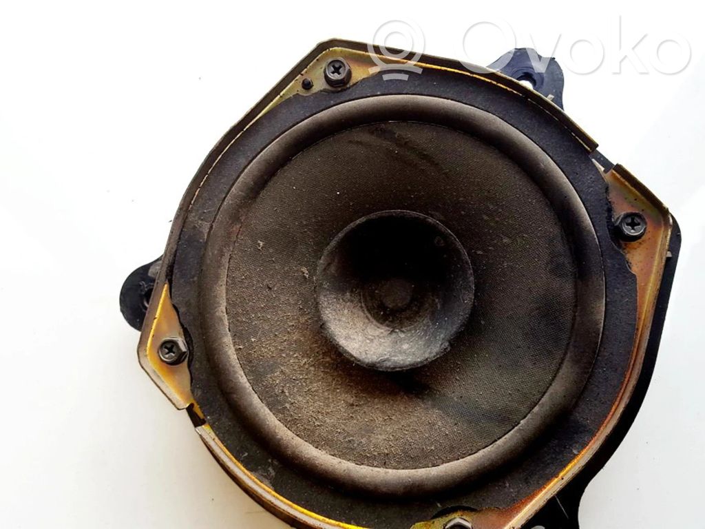 Nissan Primera Altavoz de la puerta delantera 