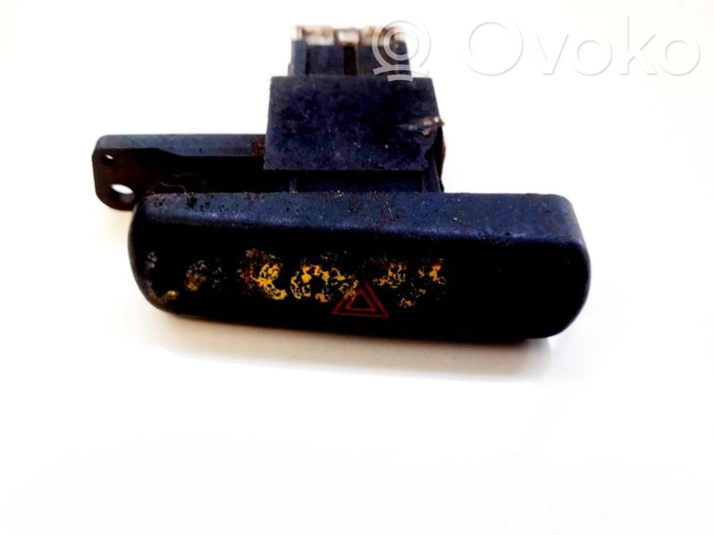 Mitsubishi Carisma Botón interruptor de luz de peligro 