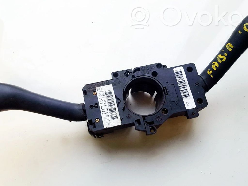 Skoda Fabia Mk1 (6Y) Leva/interruttore dell’indicatore di direzione e tergicristallo 