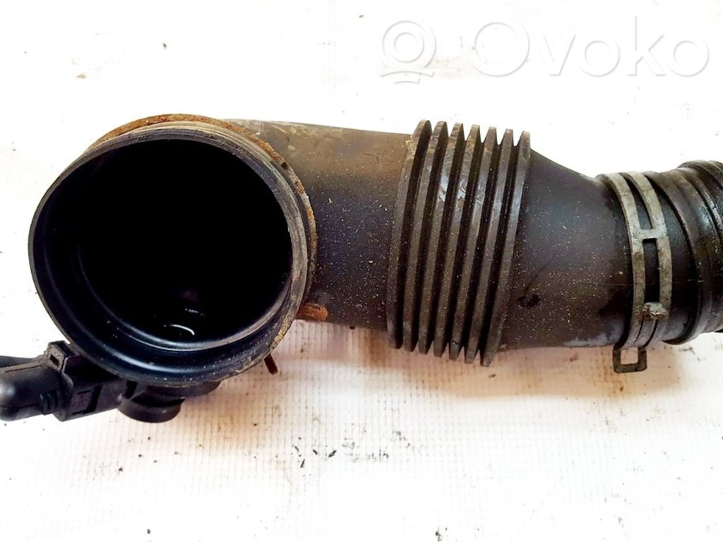 Volkswagen Touareg I Furtun/conductă intercooler 