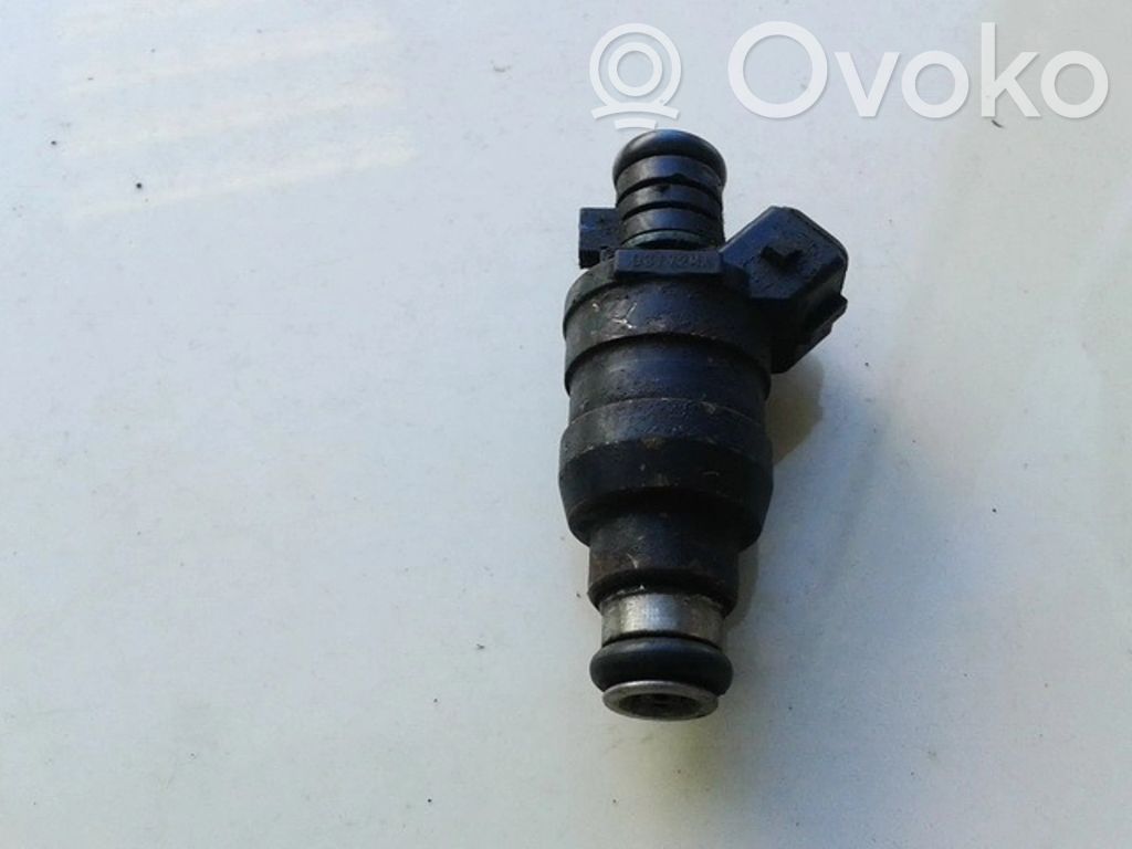 Peugeot 406 Inyector de combustible 