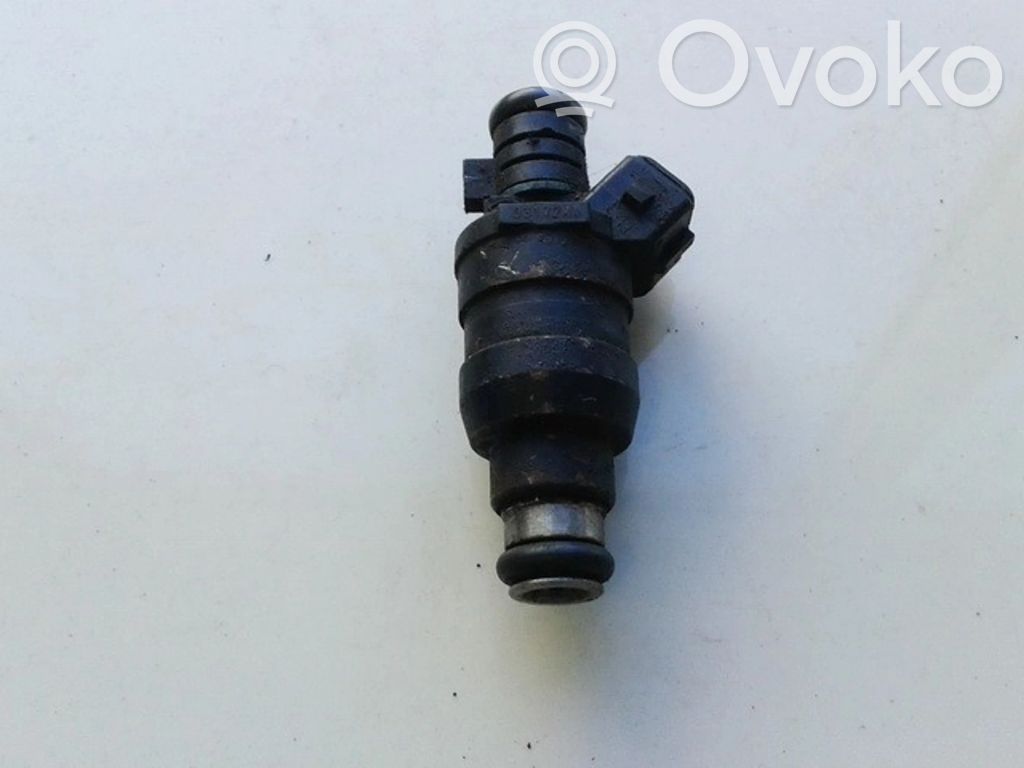 Peugeot 406 Inyector de combustible 
