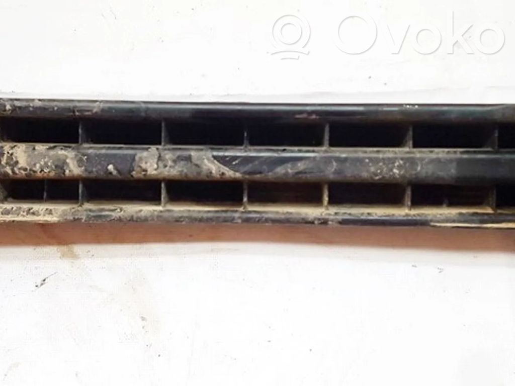 Chrysler Voyager Poprzeczka zderzaka przedniego 