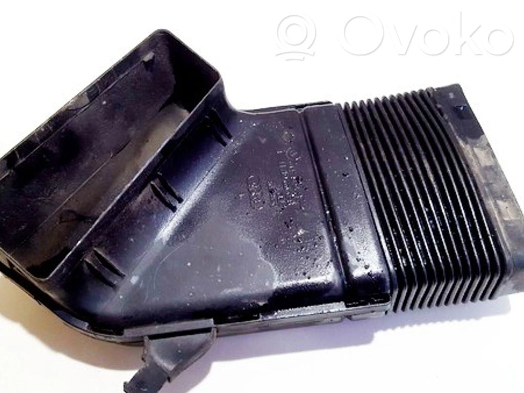 Audi A4 S4 B6 8E 8H Rura / Wąż dolotowy powietrza 