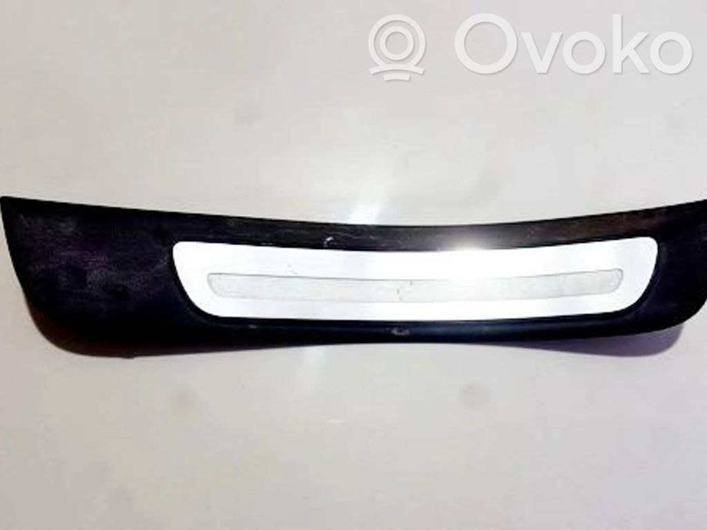 Audi A4 S4 B8 8K Copertura del rivestimento del sottoporta posteriore 