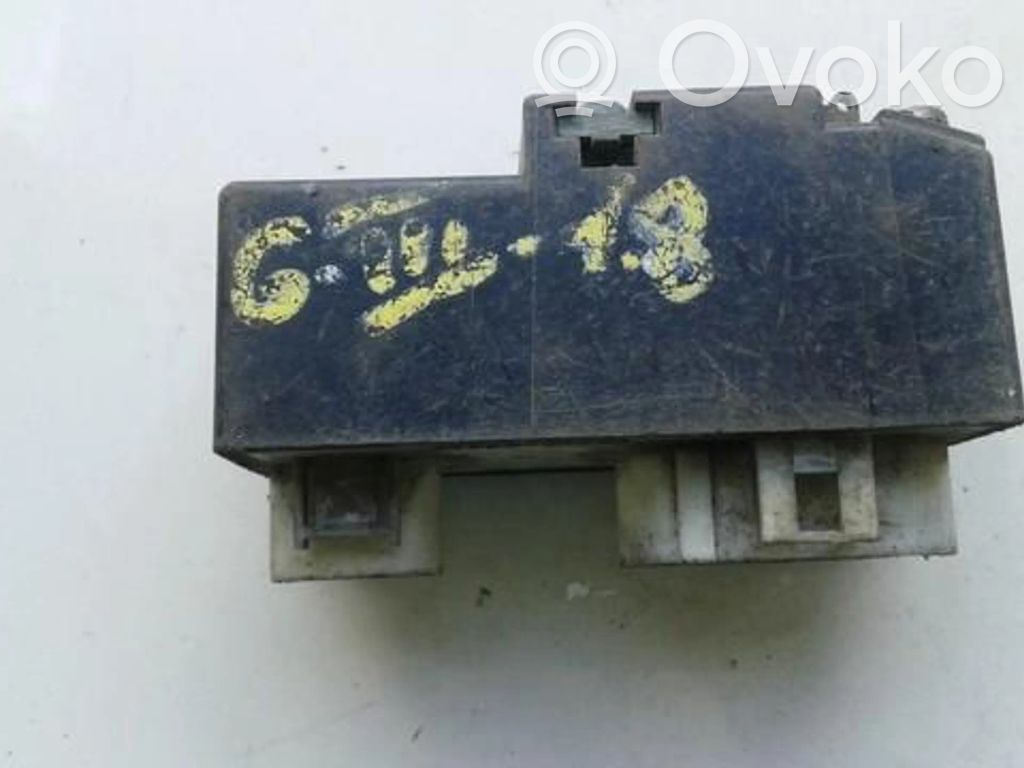 Volkswagen Golf III Releu ventilator lichid răcire