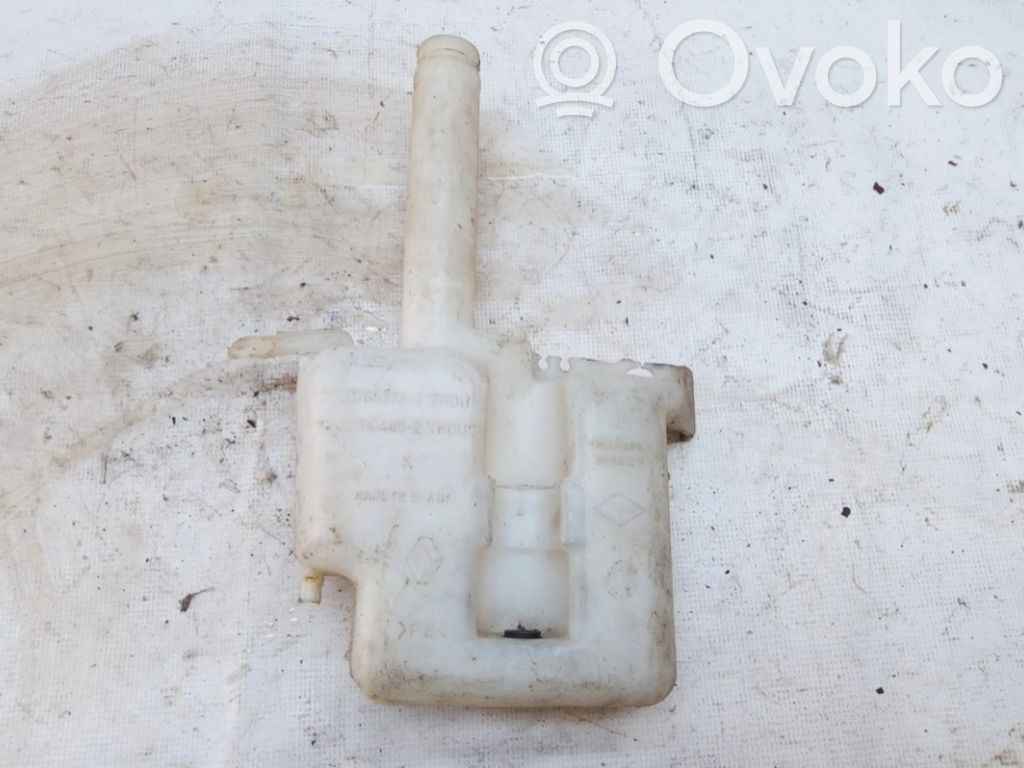 Renault 19 Tuulilasinpesimen nestesäiliö 