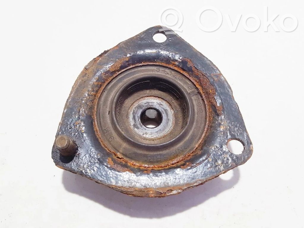 Nissan Almera N16 Supporto di montaggio della molla elicoidale