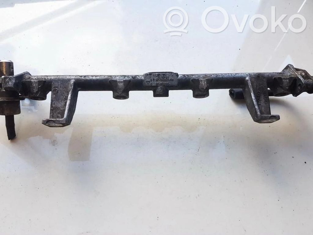 Ford Mondeo MK II Polttoainepääputki 
