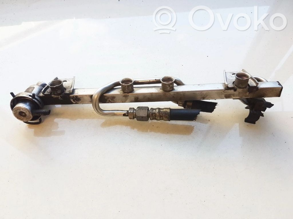 Audi A4 S4 B5 8D Linea principale tubo carburante
