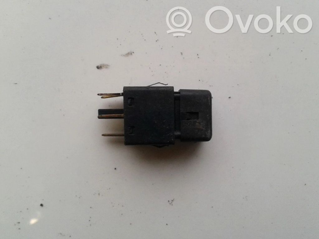 Opel Astra F Interruttore fendinebbia 