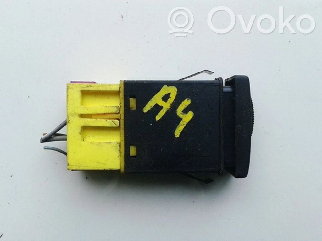 Sumuvalojen kytkin   4D0941563,4D0941563