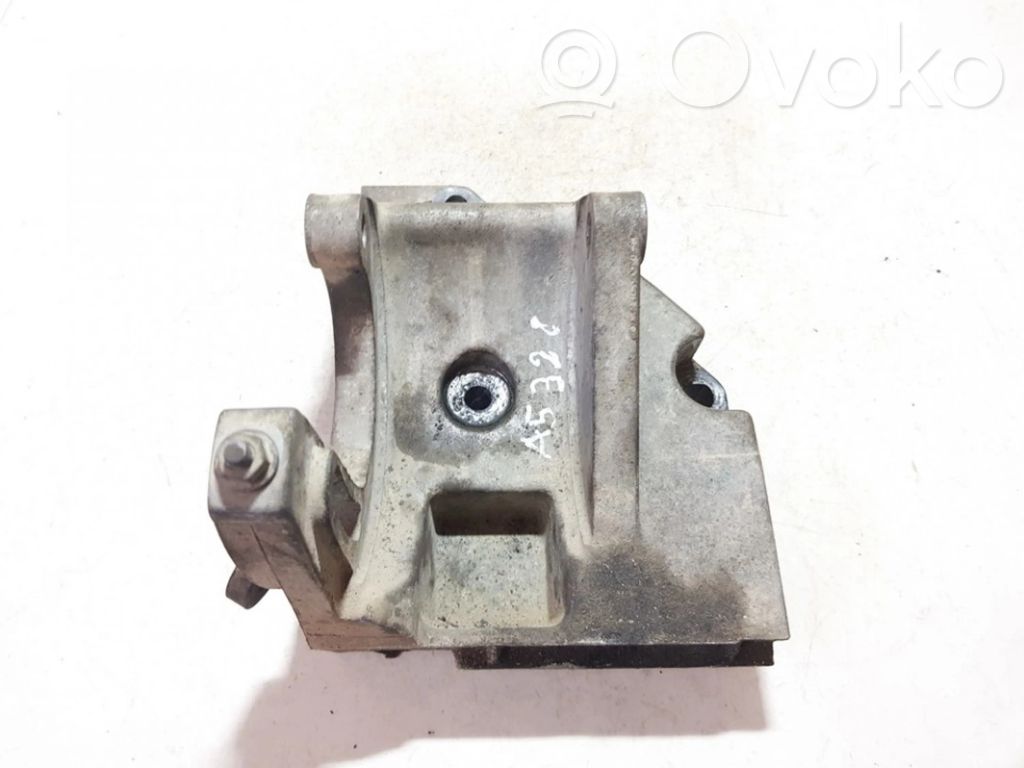Renault Megane I Engine mounting bracket 