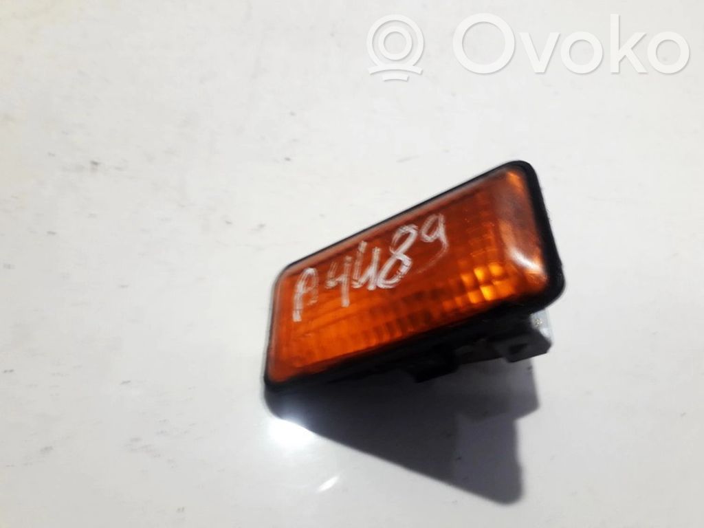 Volkswagen Golf III Semnalizator bară față 