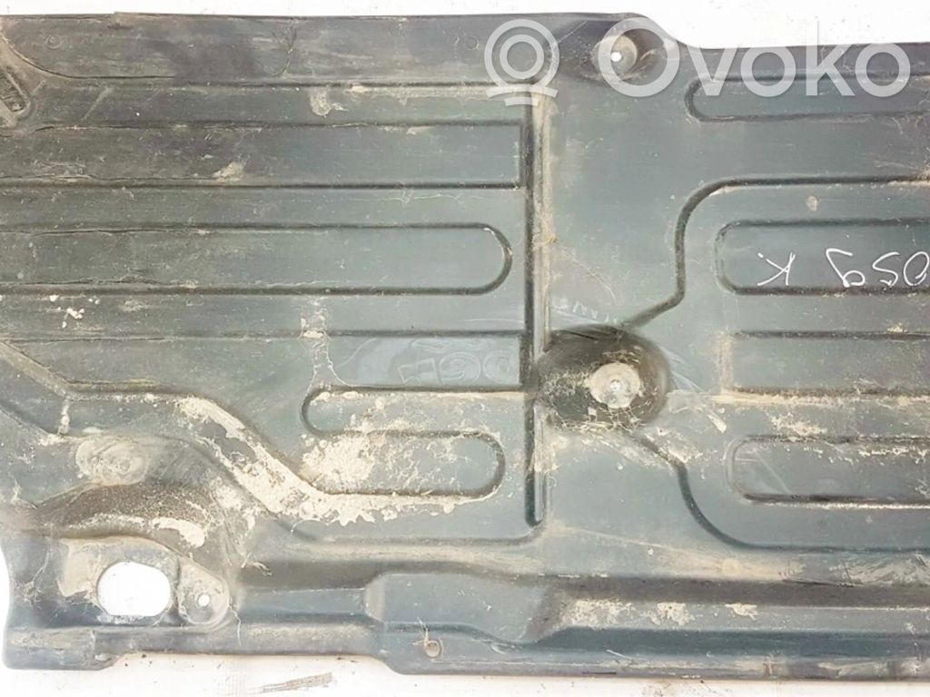 Mercedes-Benz E W211 Placa protectora/protector antisalpicaduras motor 
